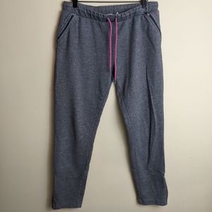 Vineyard Vines gray sweatpants w/ zipper pockets